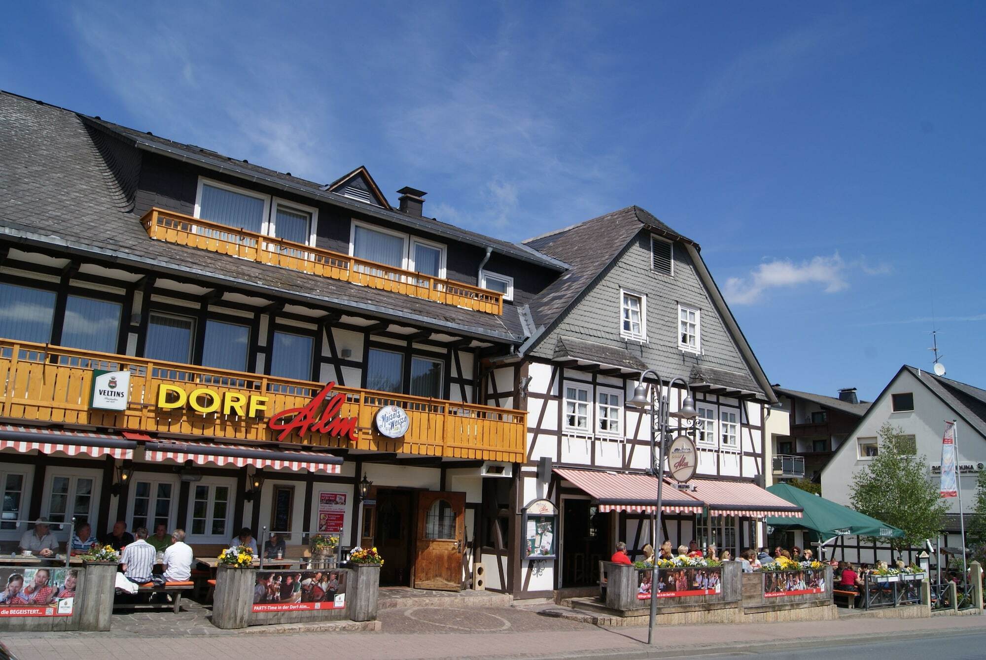 Отель Dorf Alm Willingen Виллинген Экстерьер фото